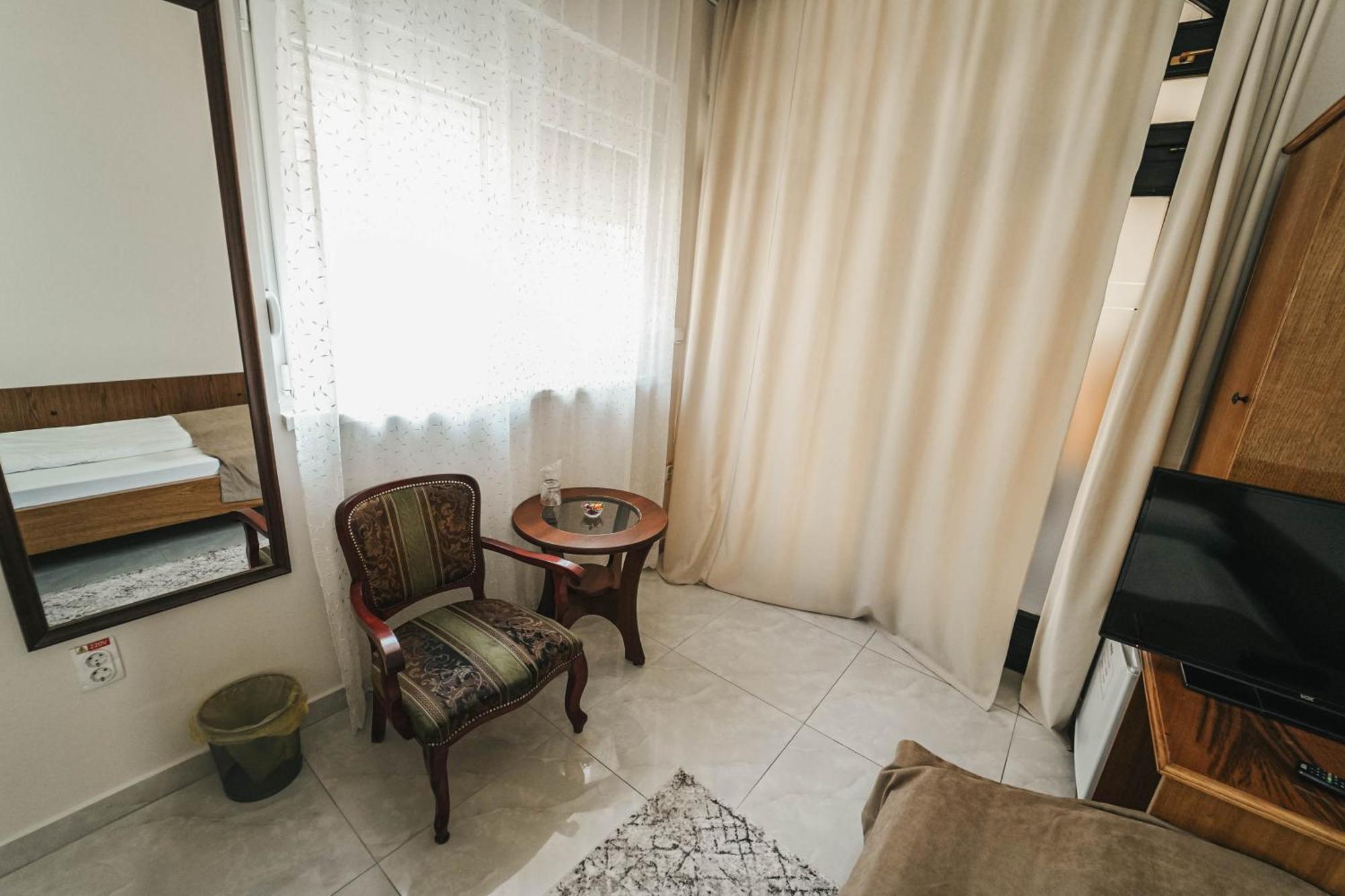 B&B Passage Σρέμσκα Μιτρόβιτσα Εξωτερικό φωτογραφία