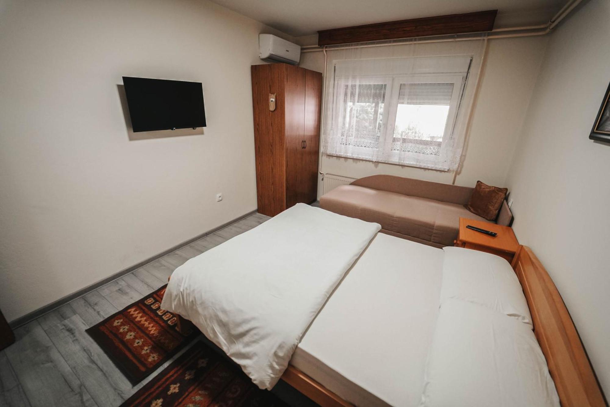 B&B Passage Σρέμσκα Μιτρόβιτσα Εξωτερικό φωτογραφία